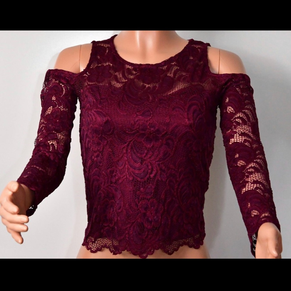 Women’s lace top